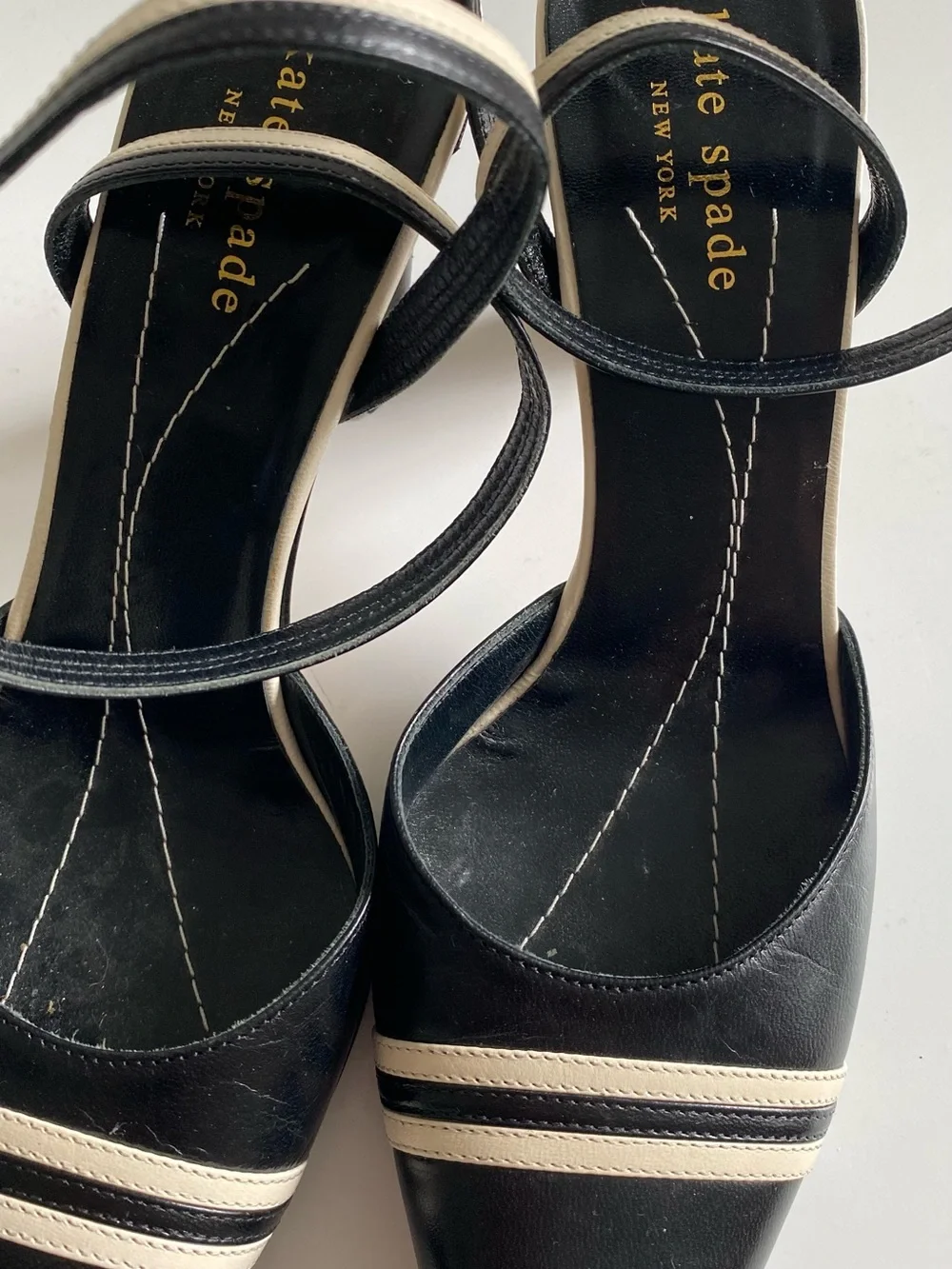 kate spade Black Leather Pointed-Toe Ankle-Strap Pumps with Cream Stripes 7 1/2